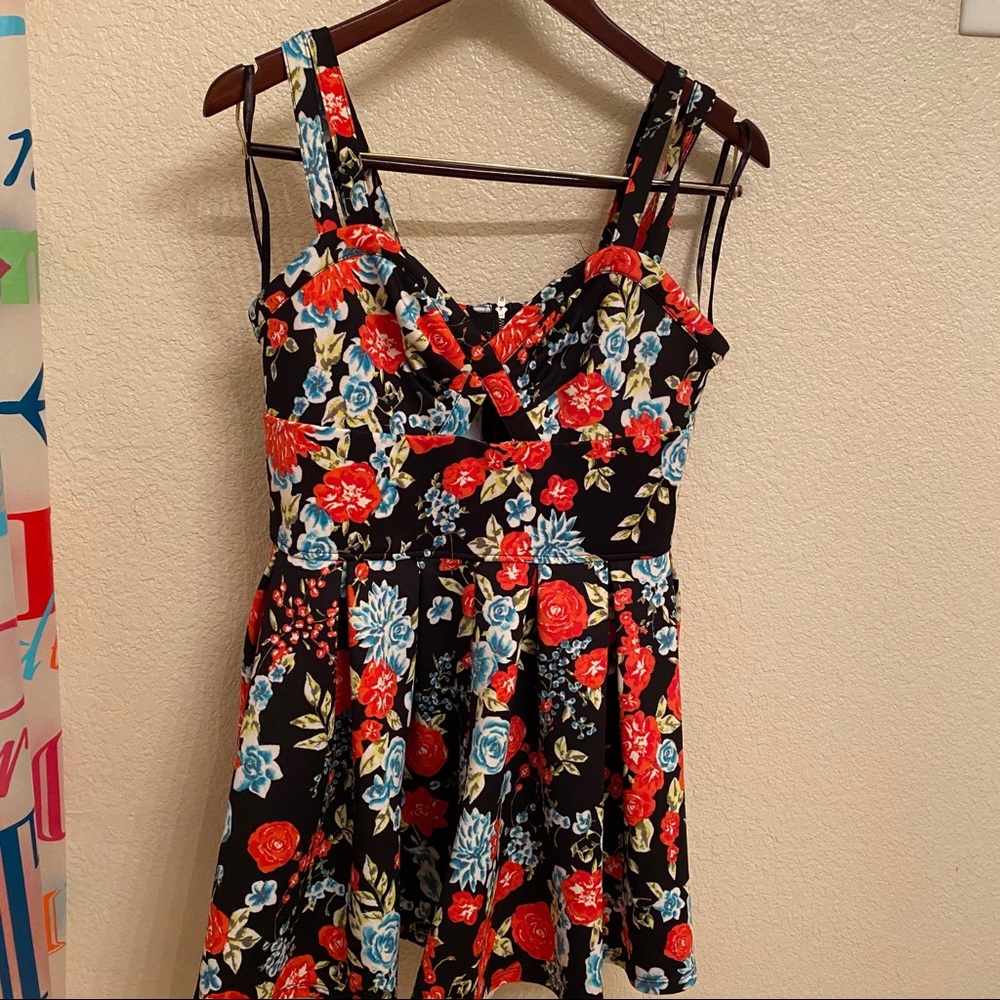 Floral Romper with pockets